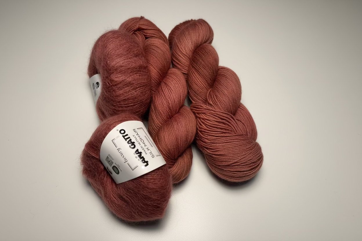 Strikkekit Sweater Adult - håndfarvet garn + Lana Gatto Silk Mohair (gratis opskrift)